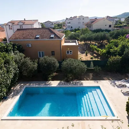 شقة With Swimming Pool Kastel Stafilic, - 24312 Kaštela